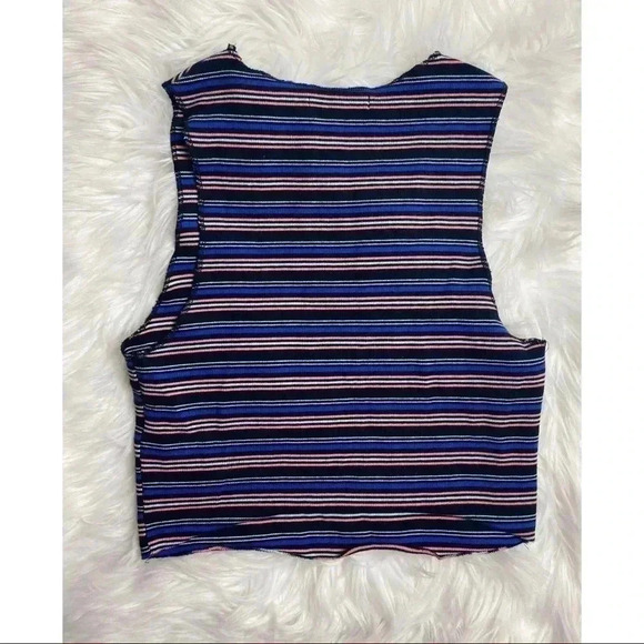 Striped Zara Crop Top - Picture 2 of 3